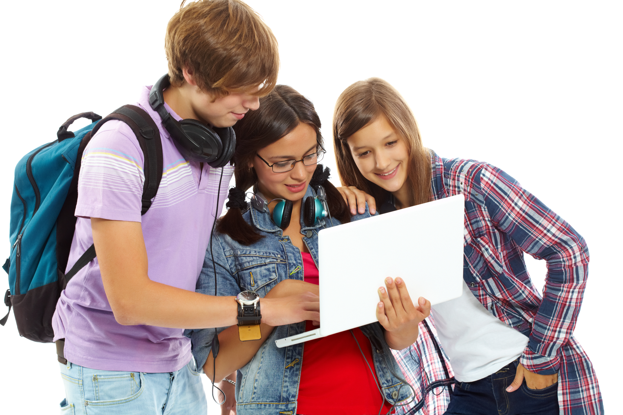 teenagers-watching-some-videos_freepik_20260313_pressfoto