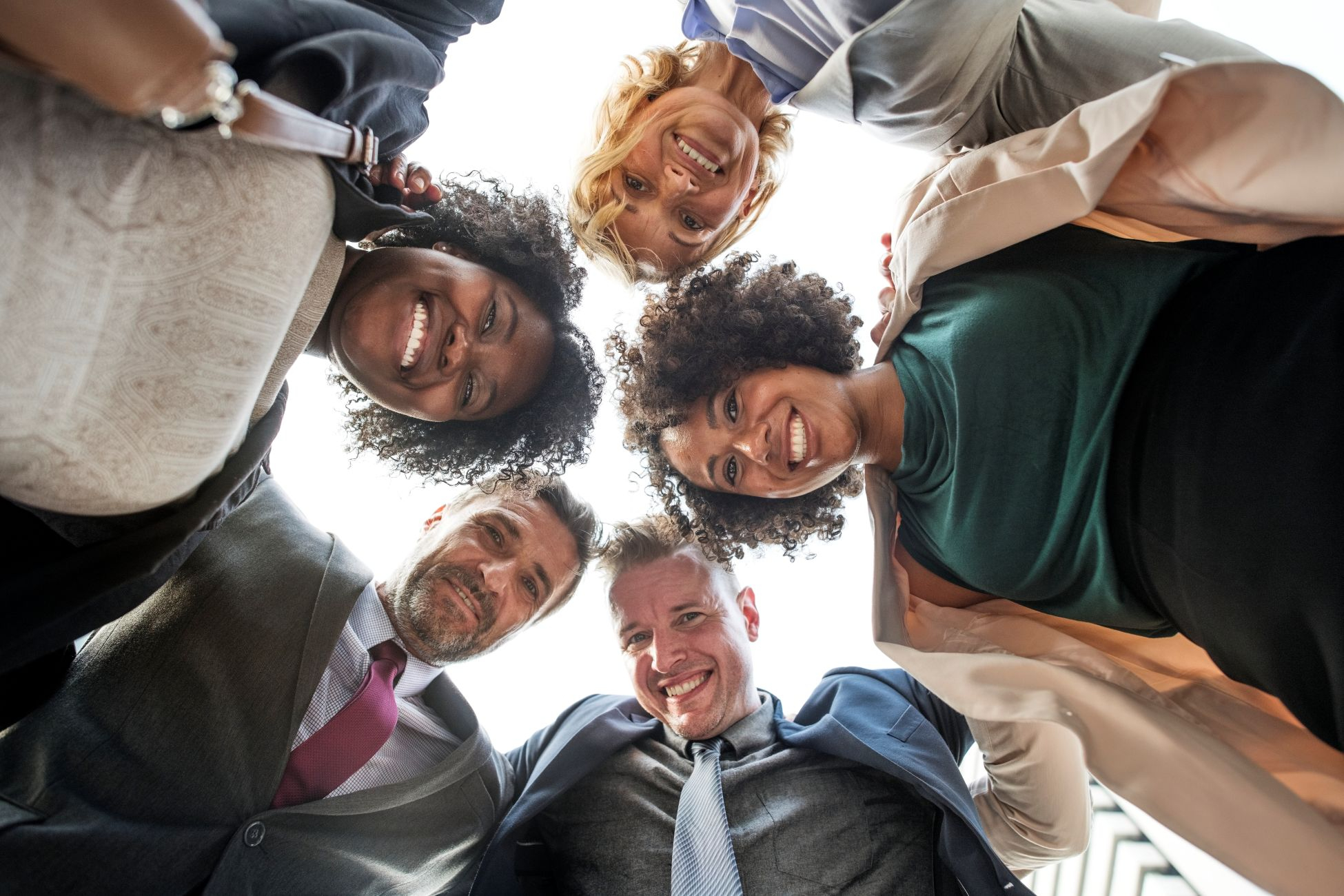 06_successful-happy-business-team-Magnific_20260603_reduziert 06_successful-happy-business-team-Magnific_20260603_reduziert